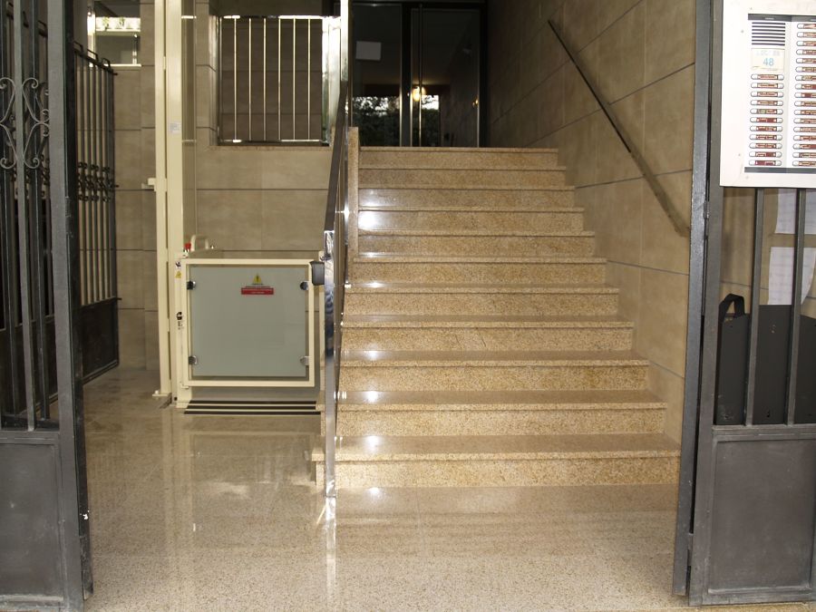 Limpieza del portal, escaleras y rellano