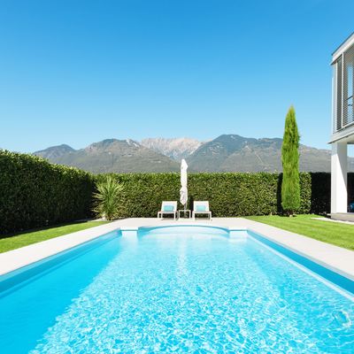 Desatascar tuberías de la piscina