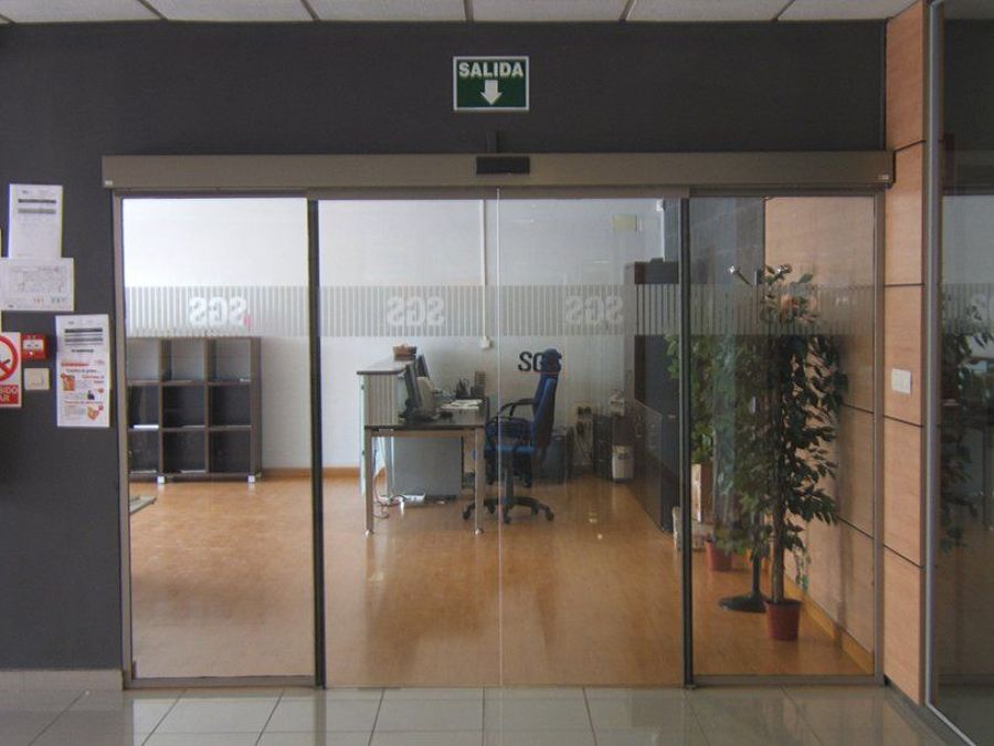 Puertas correderas de cristal templado