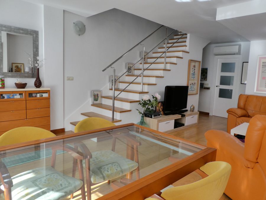 Partes de una escalera