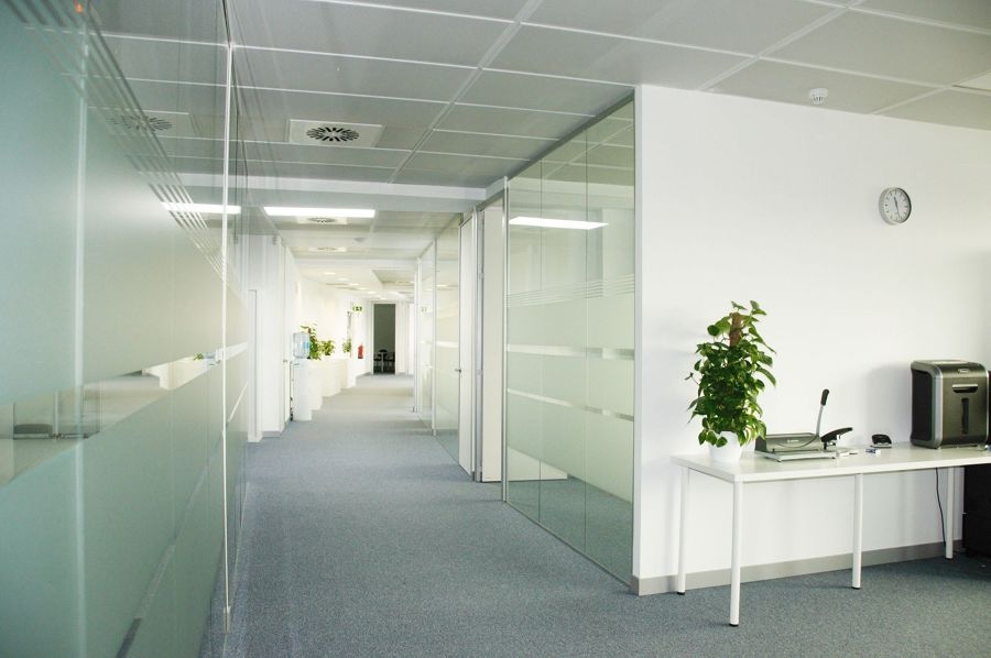 Limpieza periódica del local comercial en general