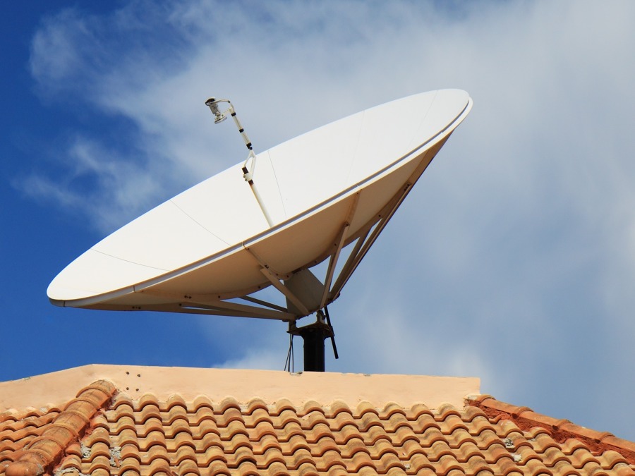 Antenas parabólicas por satélite