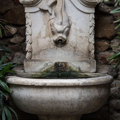 Instalar fuentes y elementos de agua