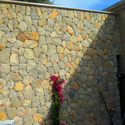 Construcción de muros de piedra