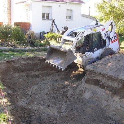 Excavaciones para hacer piscinas