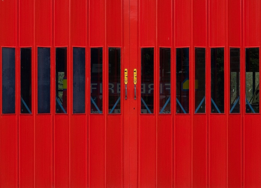 Puerta corredera automática de garaje