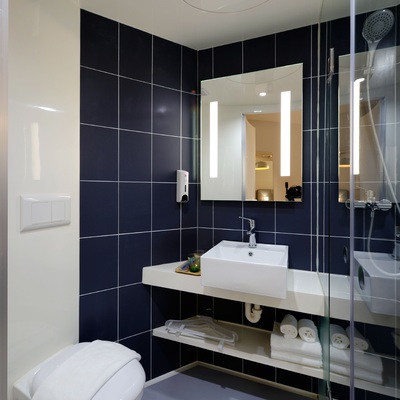 Pintar los azulejos del baño