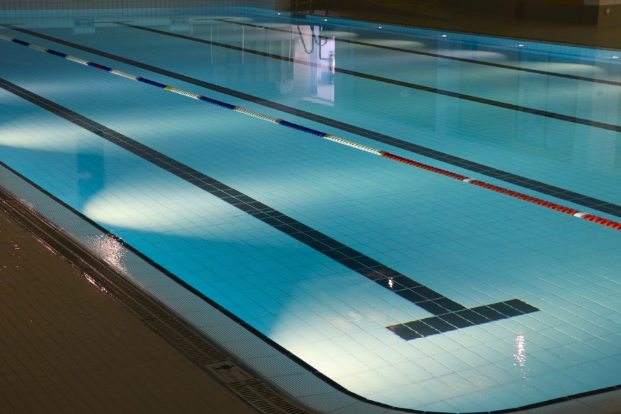 Piscinas climatizadas con deshumidificadores