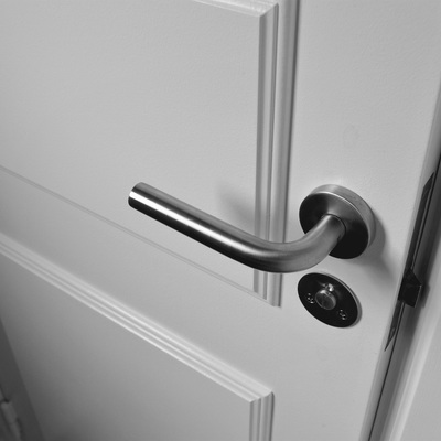 Puertas de madera maciza