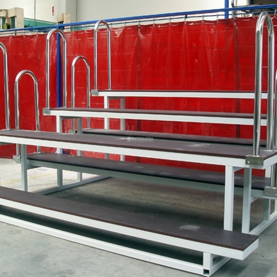 Instalaciones deportivas con gradas desmontables
