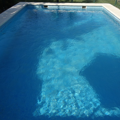 Llenar la piscina de agua Llenar la piscina de agua
