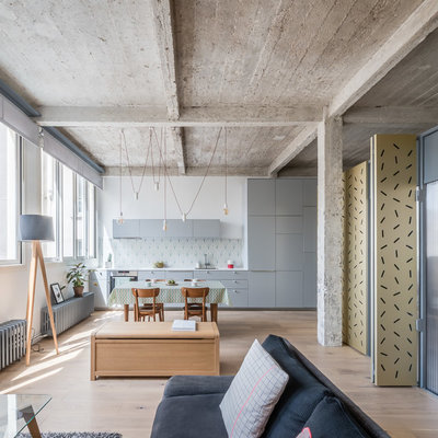 Loft de estética minimalista