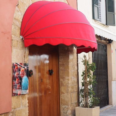 Toldo motorizado de capota