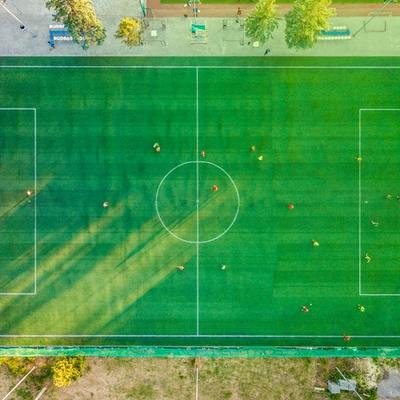 Césped artificial en campos deportivos