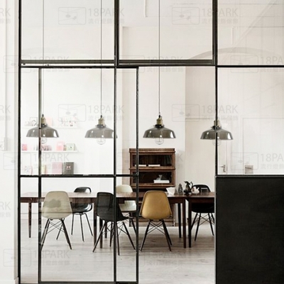 Ventanas de aluminio de estilo industrial