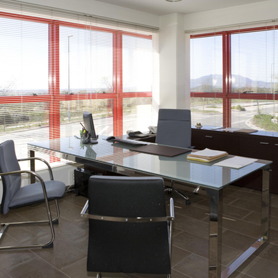 Oficinas con colores claros