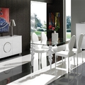 Comedor lacado.