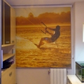Enrollable screen con serigrafia surfista.