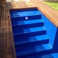 Escalera en piscina