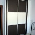 Frente fabricado en melamina wengue y franja melamina blanca