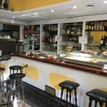 Decoracion y pintura de bar 2