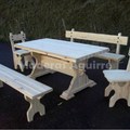 Muebles de pino y roble