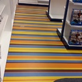 pavimento pvc en tienda electrodomésticos