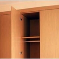 Puertas y armarios.