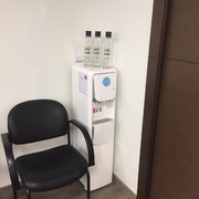 Instalación de fuente purificadora de agua para empresas