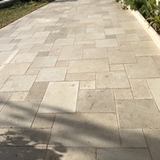 Colocación de suelo exterior