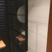 Baño blanco y negro