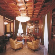 artesonados, escaleras, puertas, ventanas, pérgolas, muebles, armarios, revestimientos, parqués, cocinas, etc