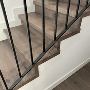 Escalera forrada con parquet laminado