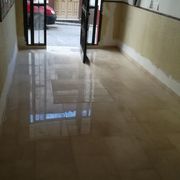 Solado marmol crema