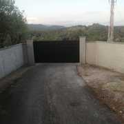 Entrada a casa hormigonada