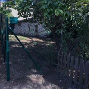 Valla metálica de seguridad, para un restaurante.