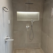 Baño con hornacina