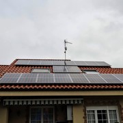 Instalación de placas solares fotovoltaicas para autoconsumo en Gijón, Asturias