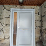 Puerta entrada a vivienda