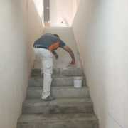 Escalera en microcemento base primera capa