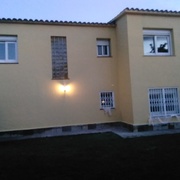 Acabo pintura de la fachada