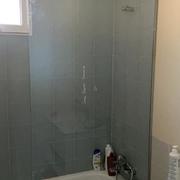 Mampara de baño a medida.