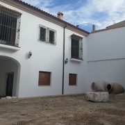 el despues de un patio de casa señorial