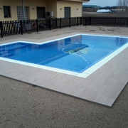 PISCINA ENCOFRADA DESBORDANTE