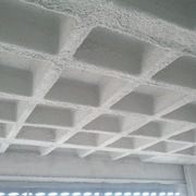 Proyeccion de vermiculita sobre forjado bidireccional