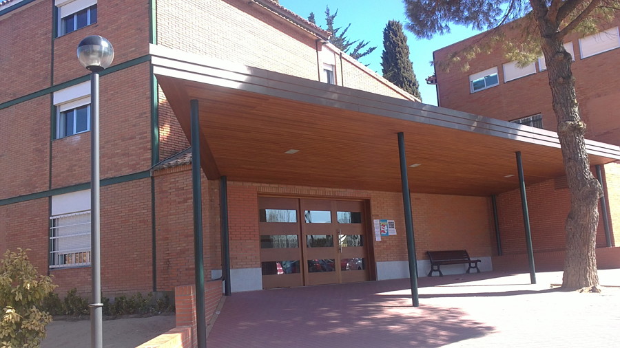 PORCHE EN COLEGIO DIOCESANO