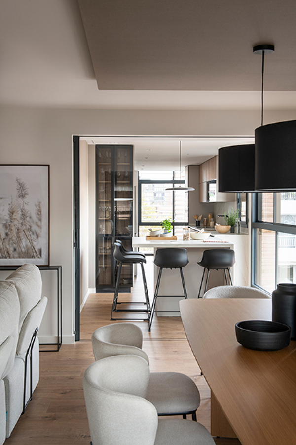 Cocina semiabierta al salón comedor