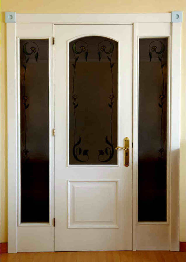 PUERTA SALON
