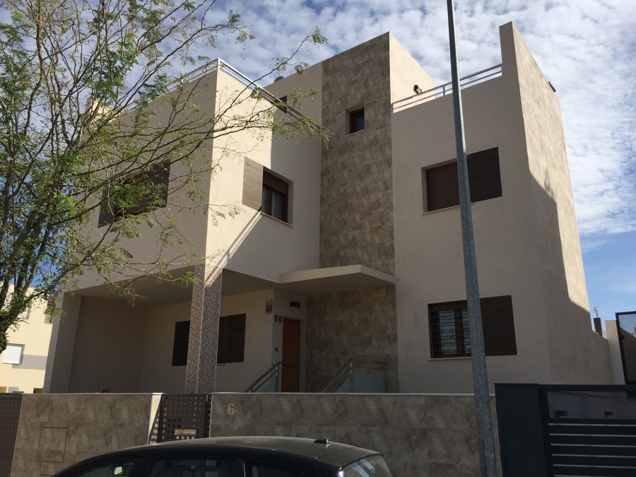 EXTERIOR 1