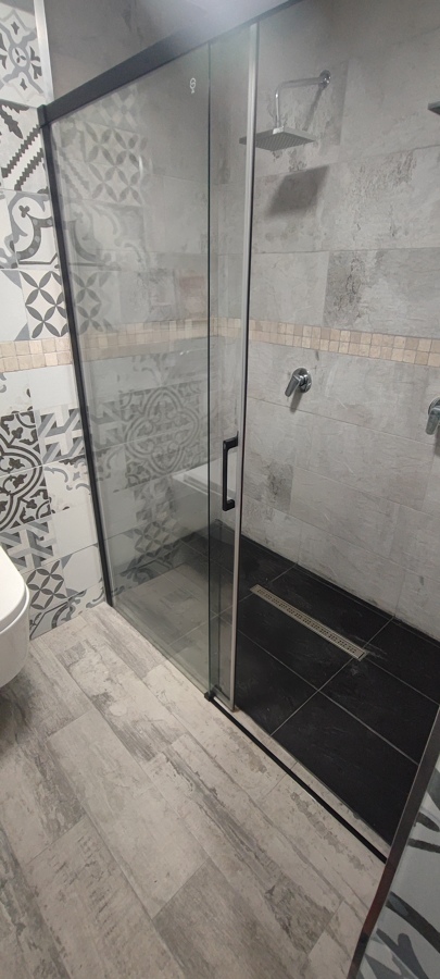 Mampara y baño